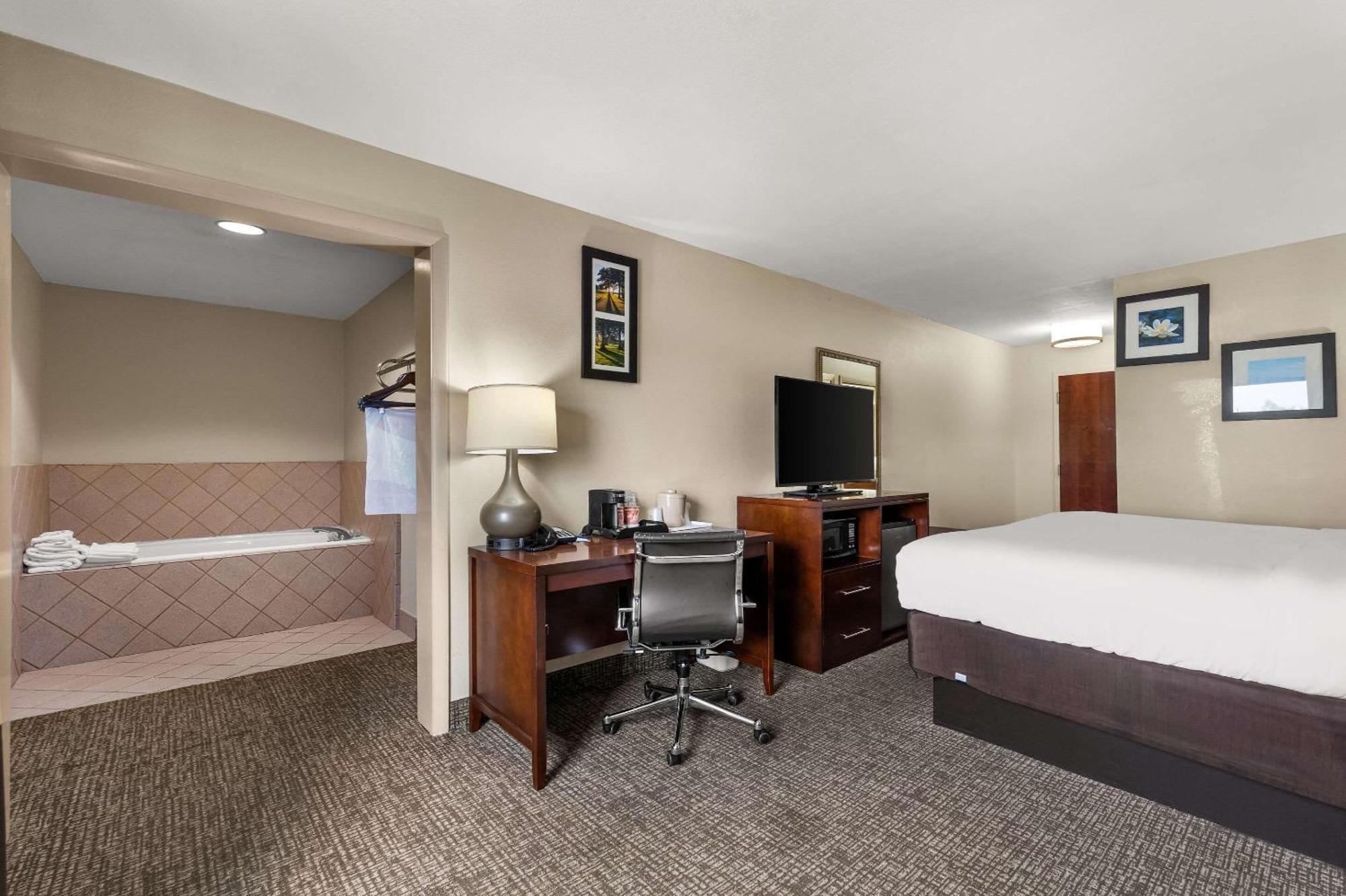 Comfort Inn & Suites Chipley I-10 Exterior photo