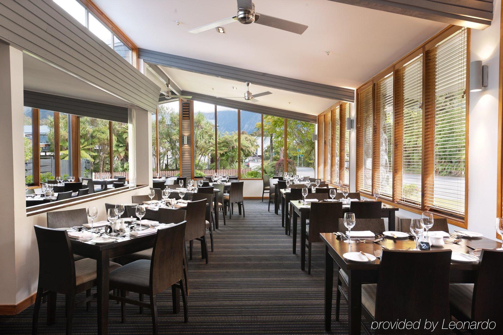 Scenic Hotel Franz Josef Glacier Restaurant photo