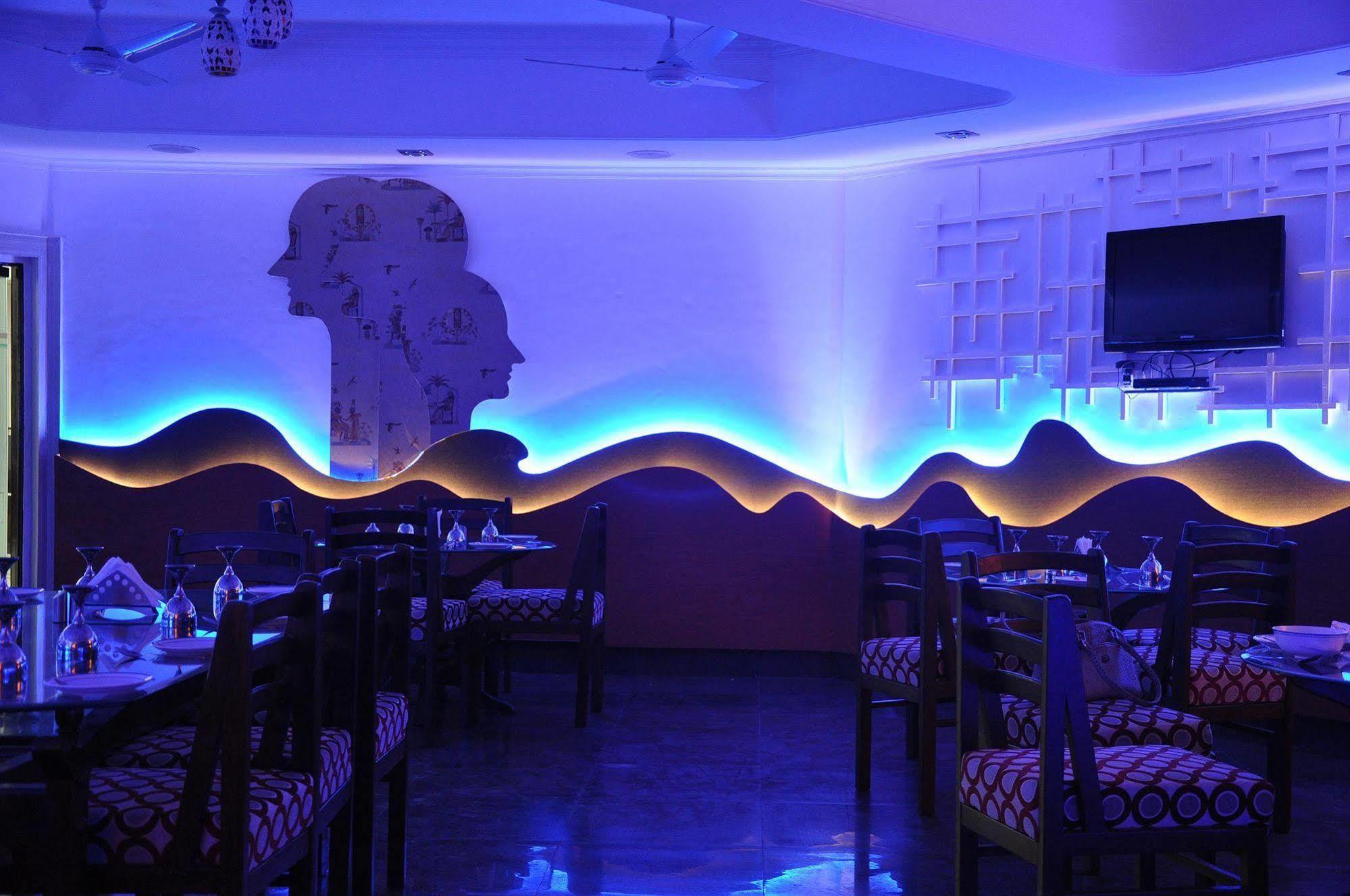 Goverdhan Palace Mathura Restaurant photo