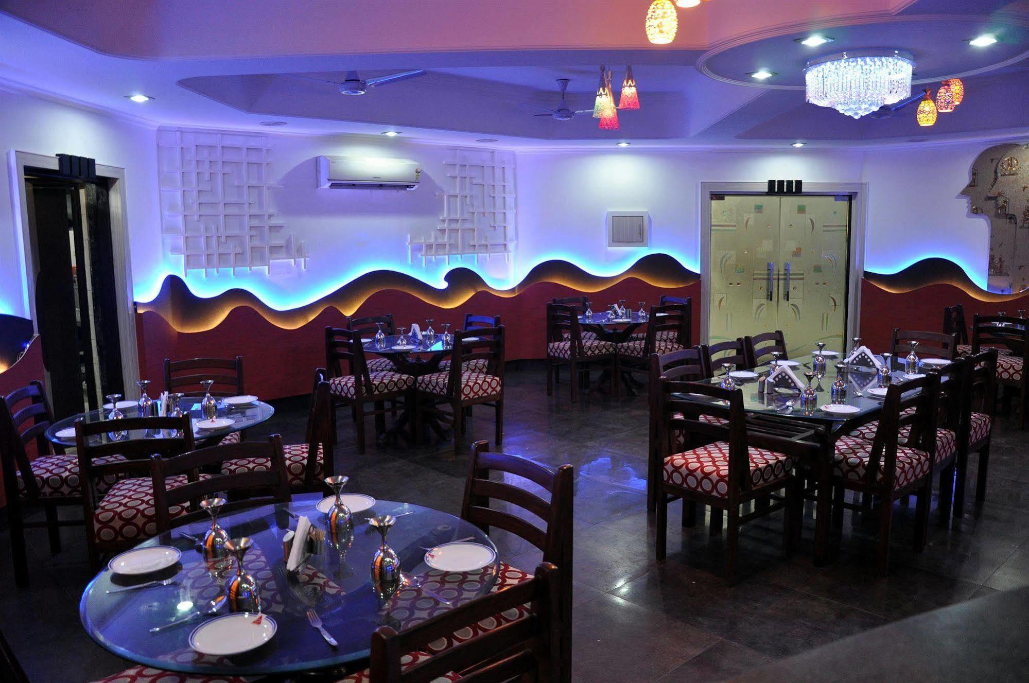 Goverdhan Palace Mathura Restaurant photo