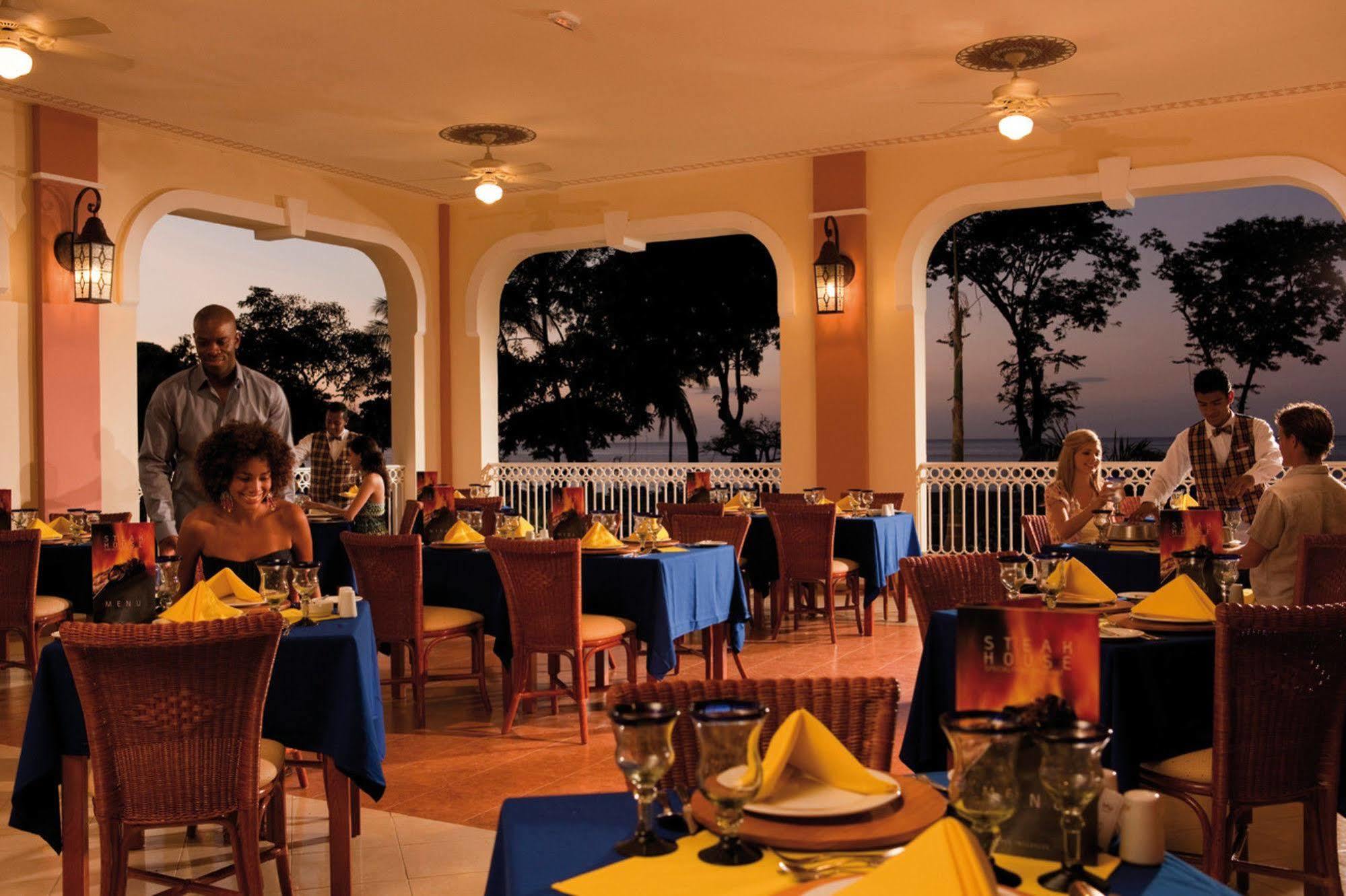 Riu Guanacaste Hotel Sardinal Restaurant photo