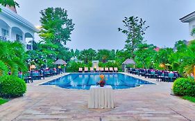 Glorious Hotel & Spa Kampong Thom Exterior photo