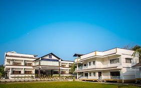 Mastiff Select Shreeyog Resort Dandeli Exterior photo