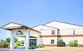 Days Inn By Wyndham Lancaster Pa Dutch Country Ronks Exterior photo