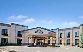 Days Inn By Wyndham Parsippany Exterior photo