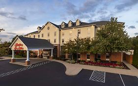 Hampton Inn & Suites State College At Williamsburg Square Exterior photo