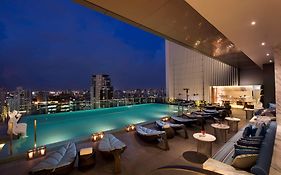 Hilton Sukhumvit Bangkok Hotel Exterior photo