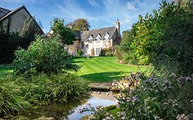 Cricket Field House Hotel Salisbury Exterior photo