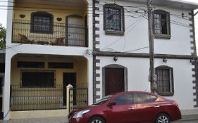 Cuartos Casa Blanca Hotel Leon Exterior photo