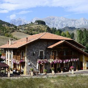 El Corcal De Liebana Hotel Cillorigo de Liebana Exterior photo