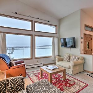 Spacious Family Home With Deck And Million-Dollar View Anchorage Exterior photo