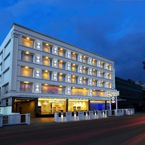 Renai Sreekrishna Hotel Guruvayur Exterior photo