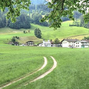 Chalet Rastenhof - Urlaub Auf Dem Bauernhof In Osterreich Gallzein Exterior photo