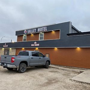 Valley Motor Lodge Minnedosa Exterior photo