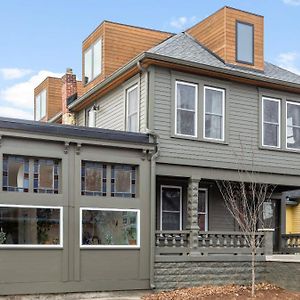 Modern Architect'S Duplex By Cozysuites Indianapolis Exterior photo