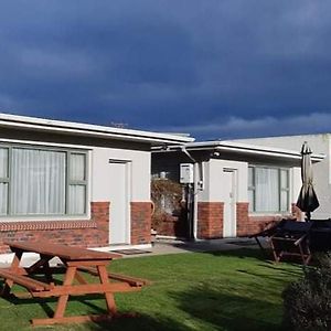 469 On Thames Motel Oamaru Exterior photo