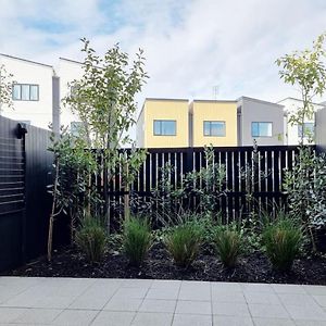 Huntington Townhouse With Patio And Parking Villa Auckland Exterior photo