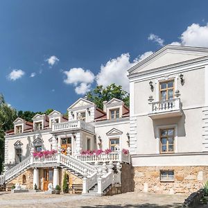 Palac Tarnowskich Hotel & Restauracja & Spa Ostrowiec Swietokrzyski Exterior photo