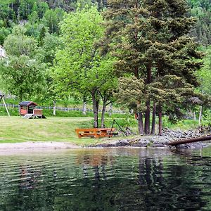 Stunning Home In Vrliosen With Lake View Vraliosen Exterior photo
