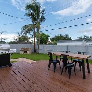 Renovated 2 Bd With Private Hot Tub 6 Min To Hardrock Casino Villa Fort Lauderdale Exterior photo