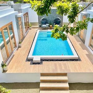 Moringa Resort - Studio B With Pool, Open Air Shared Shower Bath Willemstad Exterior photo