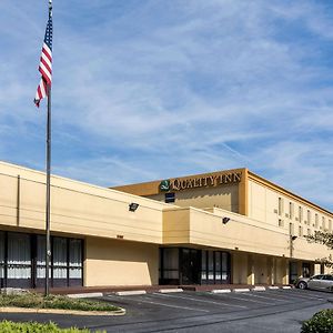 Quality Inn Near Joint Base Andrews-Washington Area Camp Springs Exterior photo