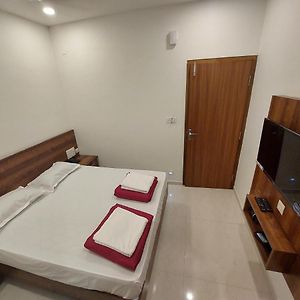 Four Square Comforts Bed & Breakfast Manipal Exterior photo