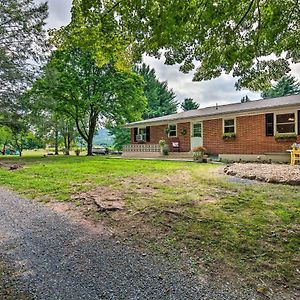 Peaceful Home With Patio And Fire Pit On 2 Acres! Dauphin Exterior photo