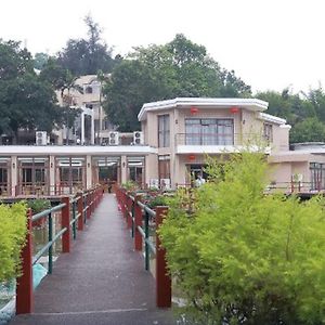 Lotus Mountain Hotel Guangzhou Exterior photo