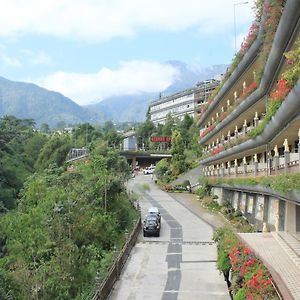 Seruni Hotel Gunung Pangrango Cisarua Exterior photo