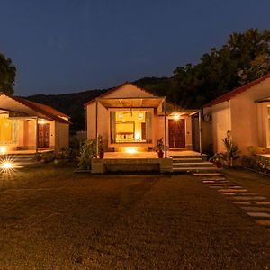 1Br Cottage With Pool - Lakeside Haven By Roamhome Udaipur Exterior photo