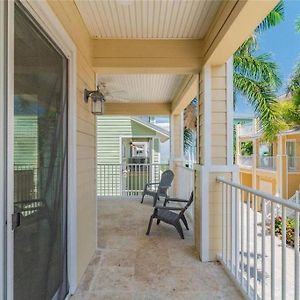 Luxury Beach House - Steps To The Beach Clearwater Beach Exterior photo