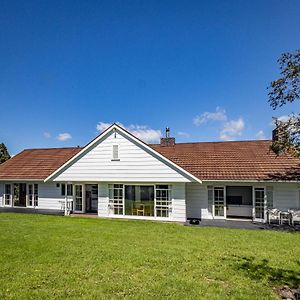 Grand Lodge - Ohakune Holiday Home Exterior photo