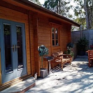 Tranquil Log Cabin Apartment Shepton Mallet Exterior photo