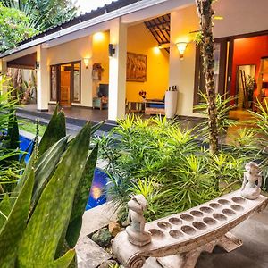 Villa Agni - Newly Renovated Tropical Villa In Peaceful Location A Short Walk From The Best Of Seminyak Exterior photo