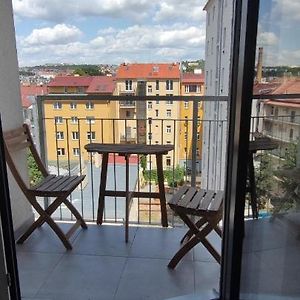 Brand New Two Room Apartment #64 In Elite Rezidence With Free Secure Parking Prague Exterior photo