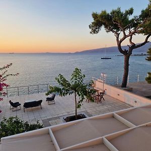 Sea Front Villa Near Athens Isthmia Exterior photo