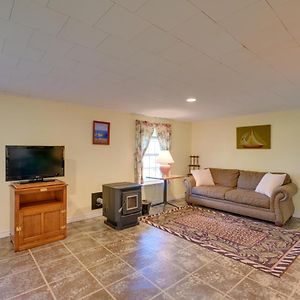 Maine Retreat With Ocean Views, Walk To Downtown! Apartment Lubec Exterior photo