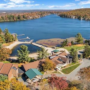 The Lodge Luxury Resort At Lake Harmony Exterior photo