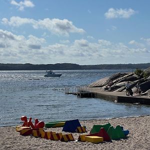 Strandflickornas Husen Invid Havet Lysekil Exterior photo