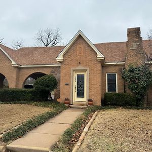 V'S Iris Haven Villa Abilene Exterior photo