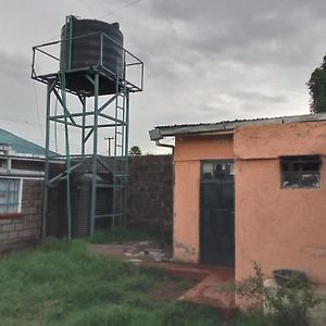 Sam & Miriam'S Homestay Nakuru Exterior photo