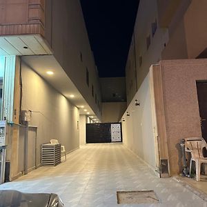 Astdio Bahtin Krb Albolevard Riyadh Exterior photo