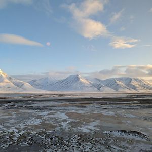 Flott Enderekkehus Med Fantastisk Utsikt Apartment Longyearbyen Exterior photo