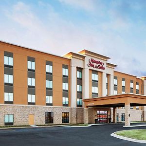 Hampton Inn & Suites Chicago/Waukegan Exterior photo