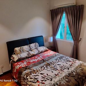 Bangsar South @ Taman Pantai Prima Cosy Room In A Double Storey Spacious Comfortable Homestay Kuala Lumpur Exterior photo