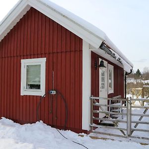 Holiday House In Nature-Filled Vidja, Near Stockholm City Farsta Exterior photo