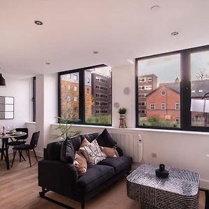 Modern 1 Bed Old Trafford Apartment Manchester Exterior photo