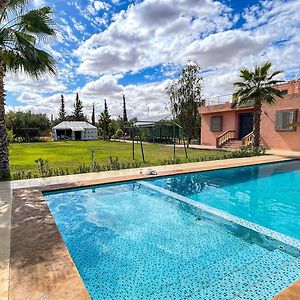 Ferme De Vacances Avec Une Grande Villa A Marrakech Marrakesh Exterior photo