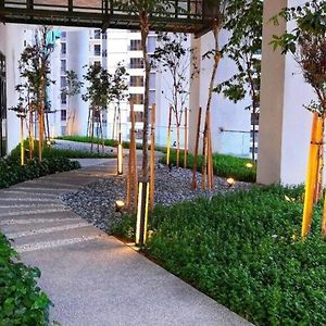 Kl Gateway Premium Residences Kuala Lumpur Exterior photo